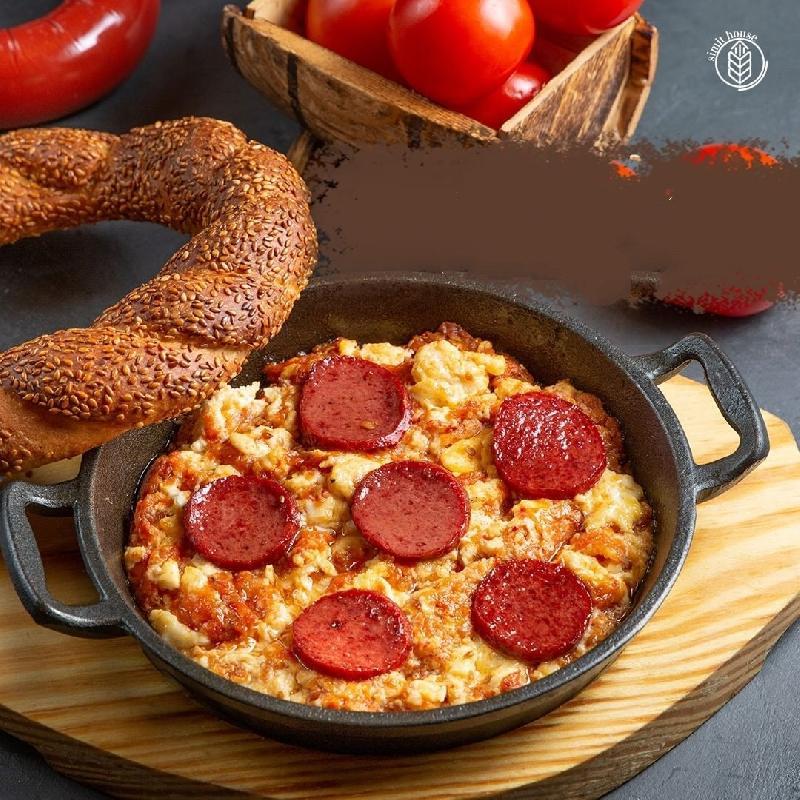 Sucuklu menemen