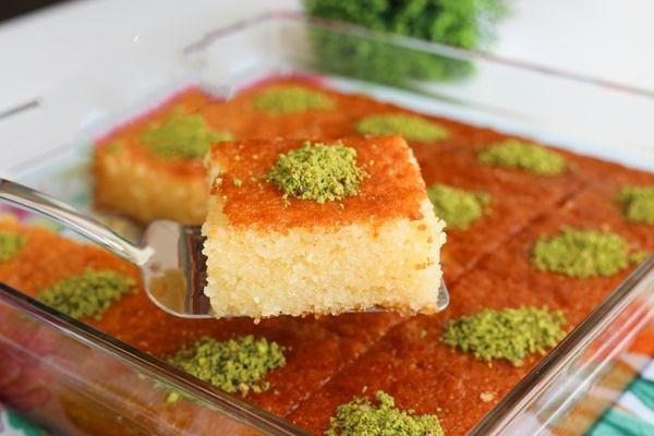 İrmik tatlısı