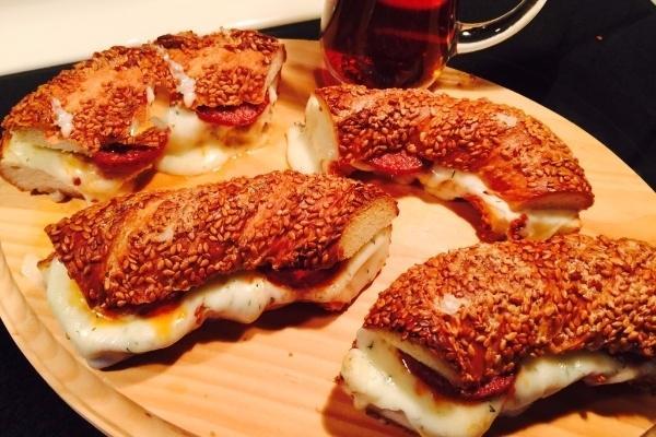 Simit arası kaşar