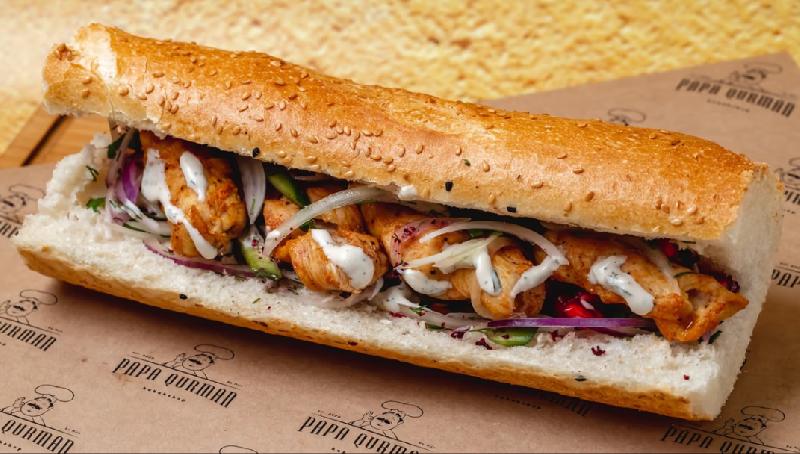Toyuq tikə sandwich