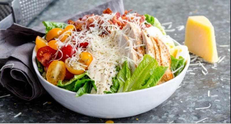 Sezar salatı