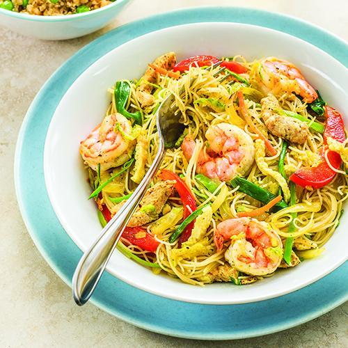 Singapore Noodles with Chicken and Prawn