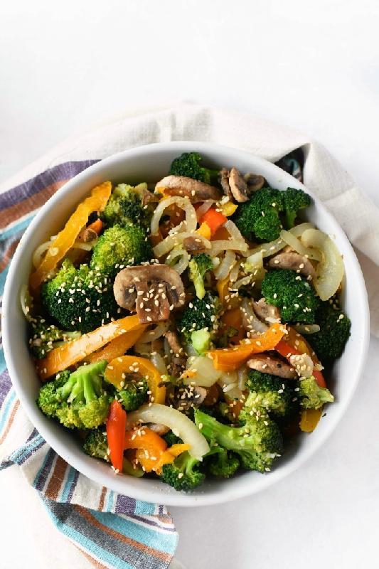 Wok Vegetables with Crispy Garlic (V)