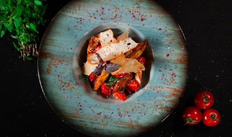 Xırt-Xırt Badımcan Salatı 