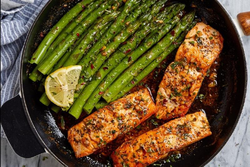 Salmon Steak Asparagus