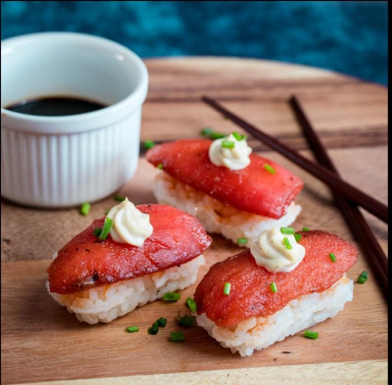 Tuna nigiri