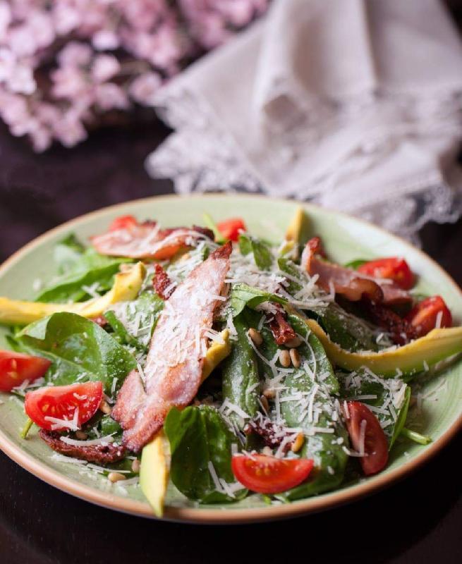 Ət salatı (yarım/bütöv)