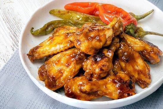 Barbekü toyuq qanadları