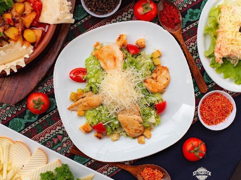 Sezar salatı toyuqlu 