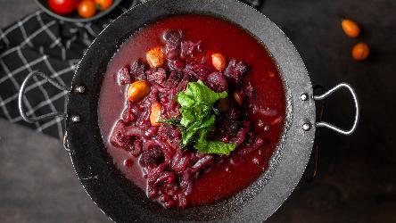 Vişnə souslu dana qovurma