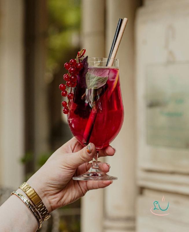 Red fruits cocktail