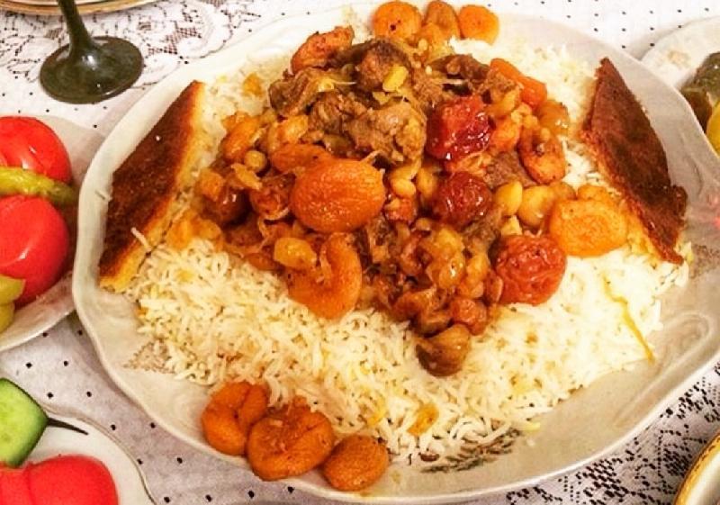 Turşu qovurma plov