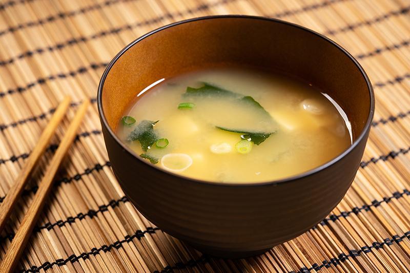 Miso şorbası