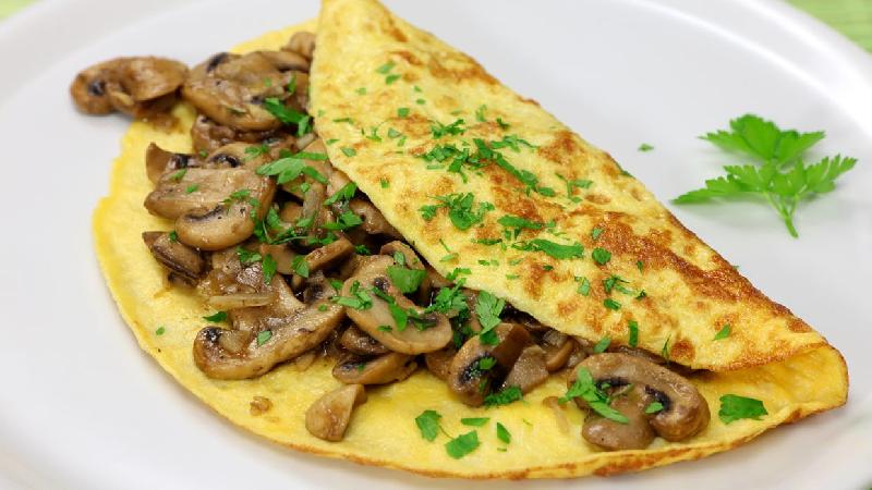 Göbələkli Omlet 