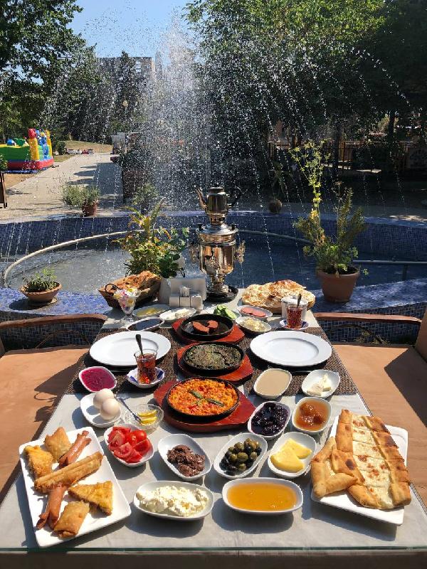 Serpme Kend Kahvaltısı