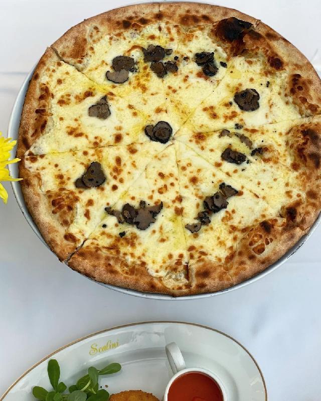 PIZZA AL TARTUFO
