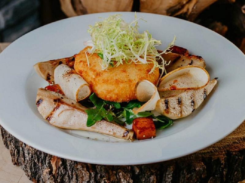 Crispy Goats Cheese Salad