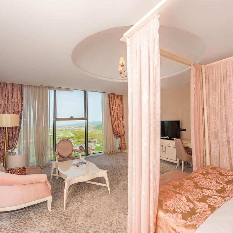 Interior view 4