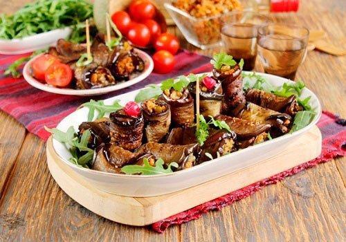 Qovrulmuş badımcan rulonu