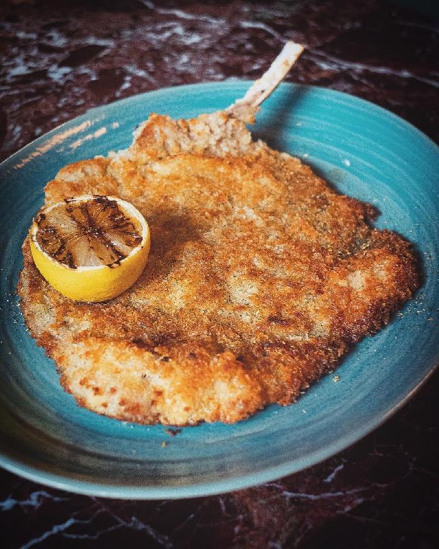 Giant veal <<à la milanaise>>,lemon and dill (D) 