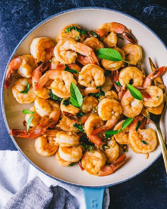 Crispy scampi, basil, Verde signature (S, D) 