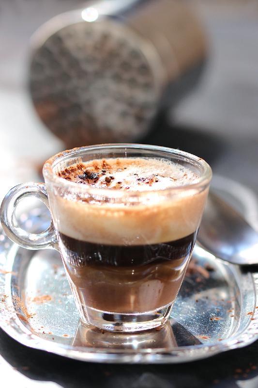 Caffe macchiato al chocolato