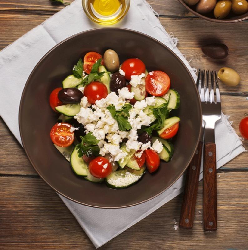 Pendir salatı