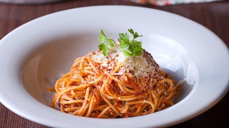 Spagetti bolonez