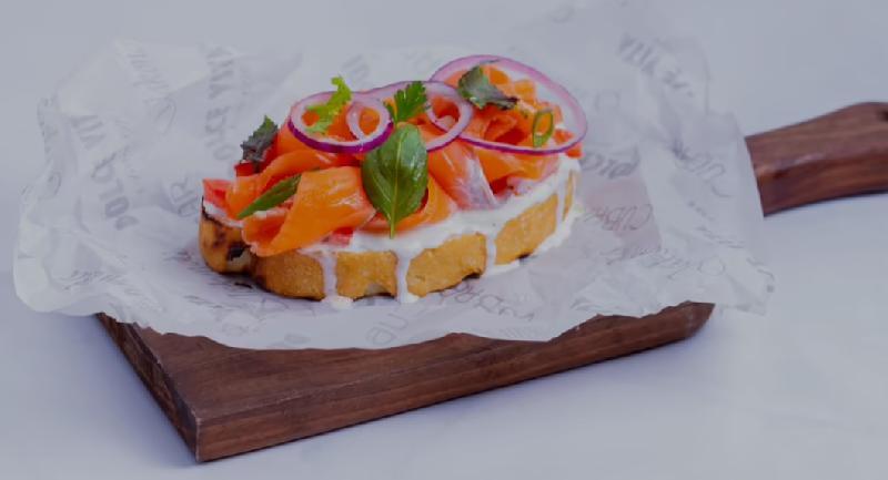 Bruschetta al Salmone
