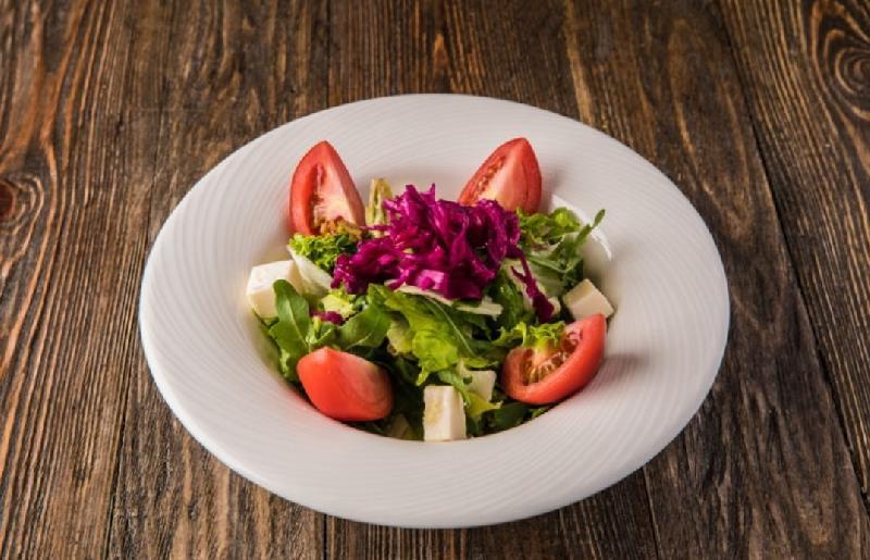 Keçi Pendiri İlə Akdeniz Salatı