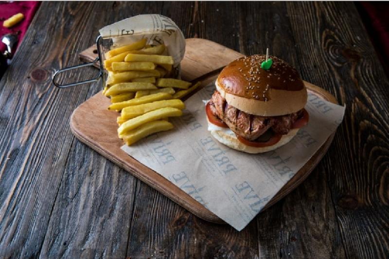 Prive Toyuq Burger