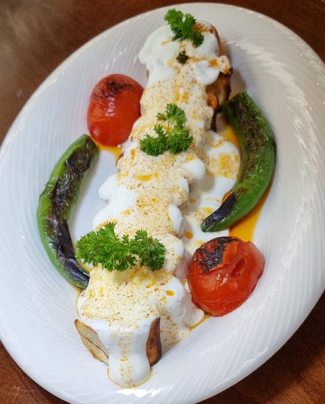 Yoğurtlu Adana Kababı