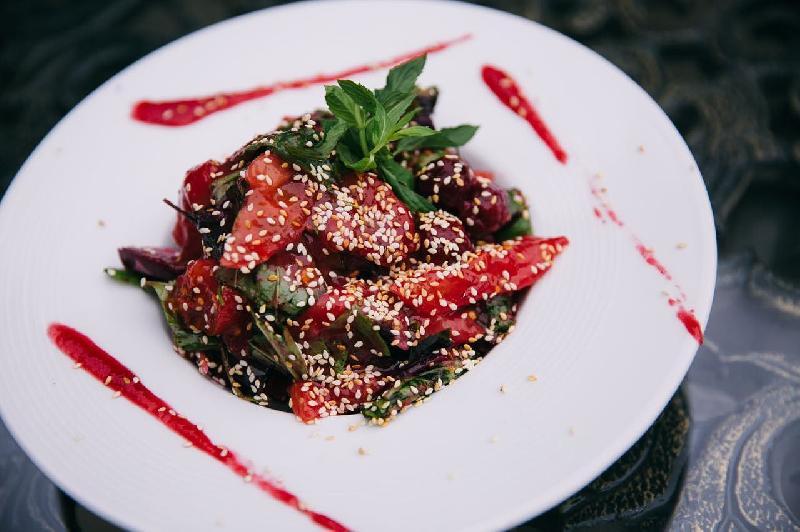 Tuna salatı 