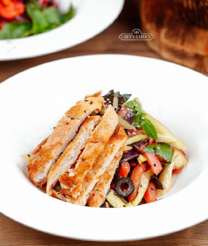 Toyuq Salatı