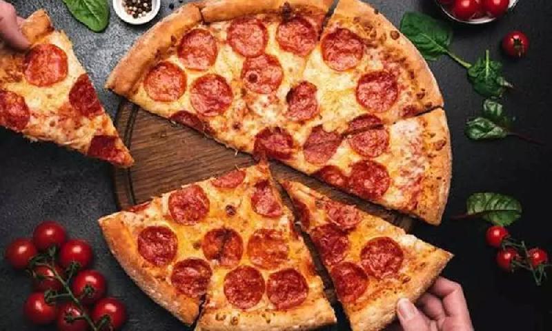 Sucuklu Pizza