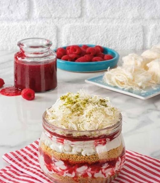 Böyürtkənli Soyuq Cheesecake 