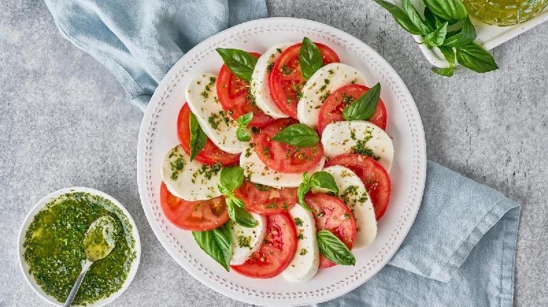 Kapreze Salatı 