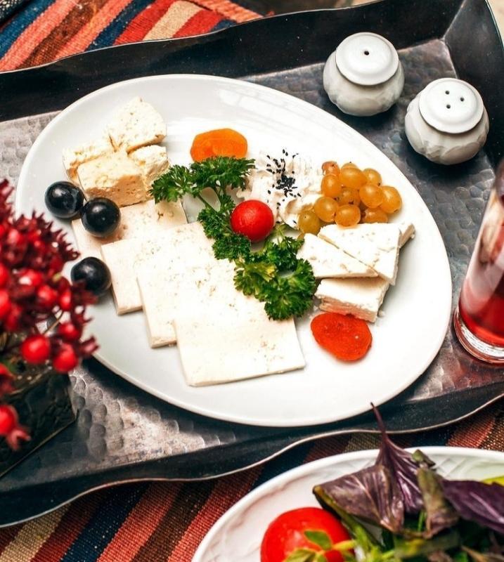 Assorti milli pendirlər