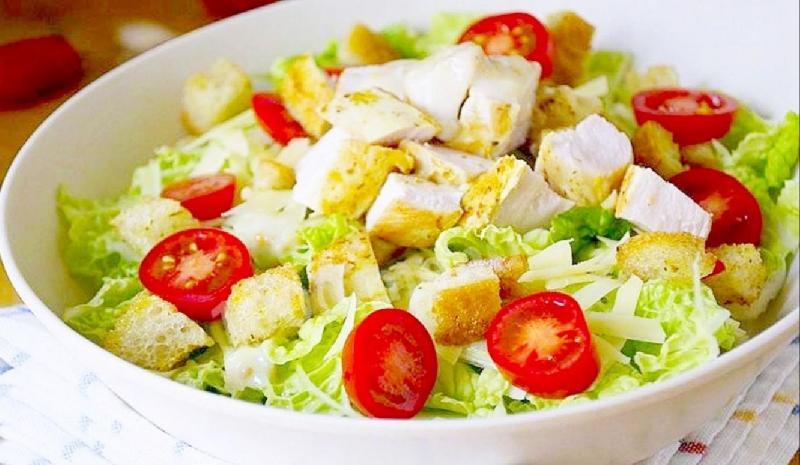 Sezar salatı
