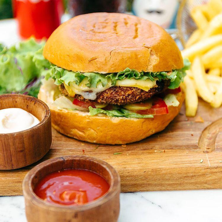 Ət Çizburger