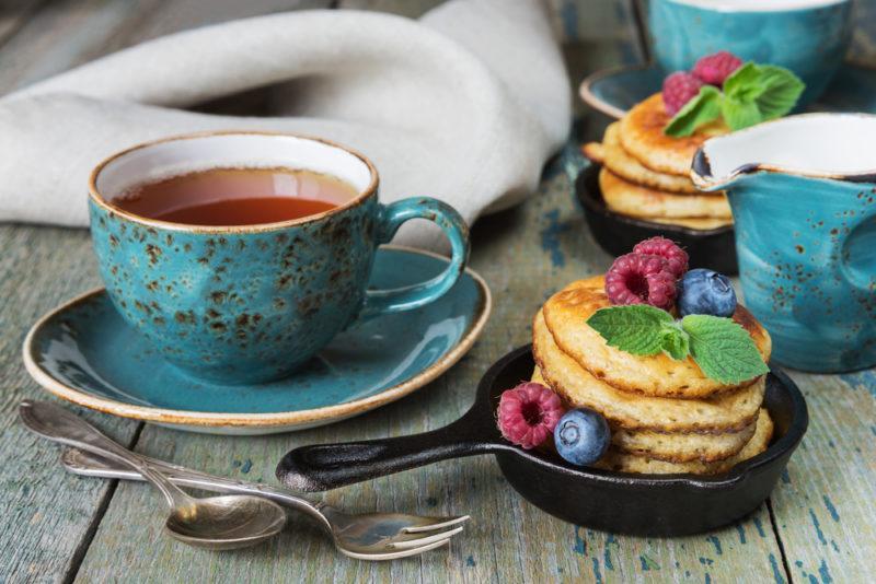 Tea with dessert 