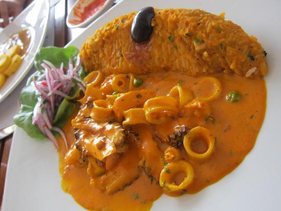 Seafood tacu tacu