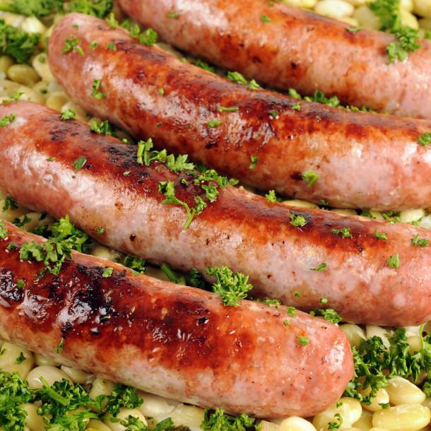 Saucisse de porc coupée au  coute