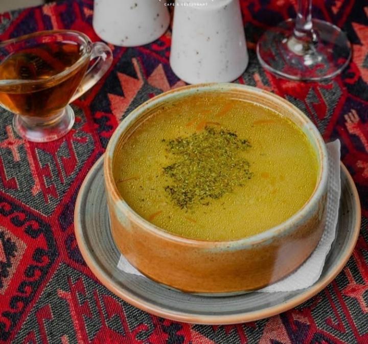 Toyuq şorbası