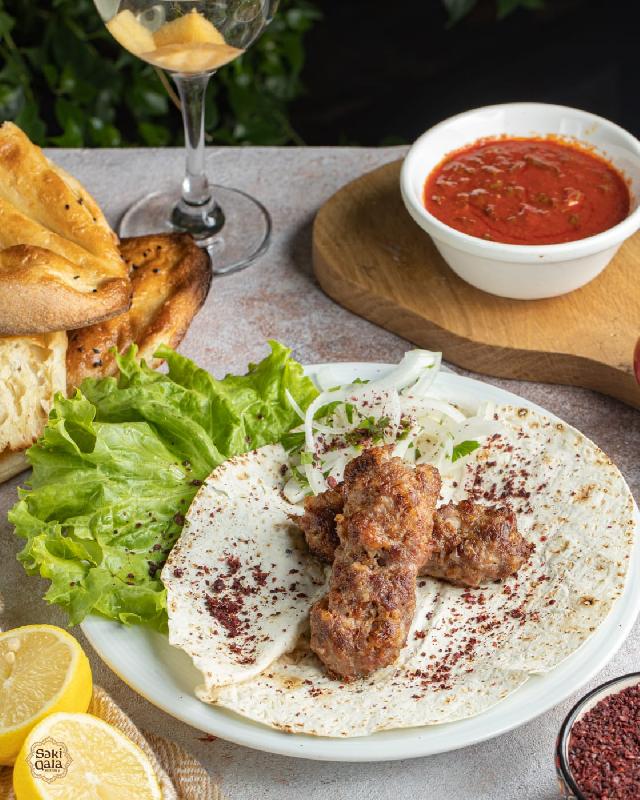 Lülə kabab