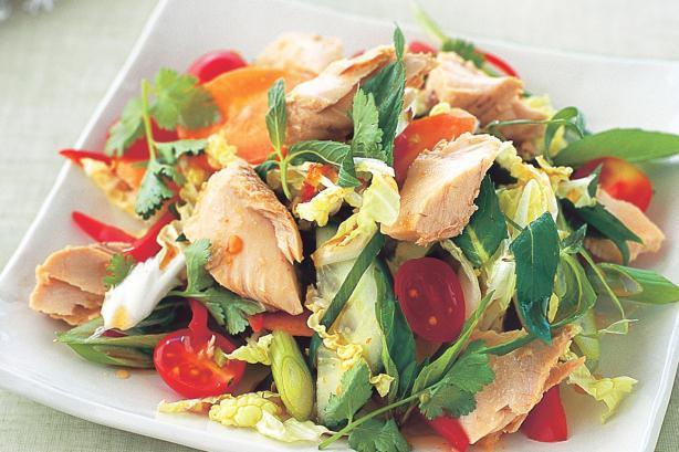 Salmon salatı