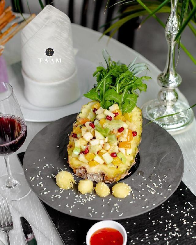 Ananas salatı 