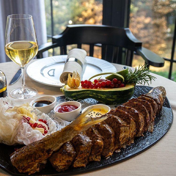 Nərə balığı kababı