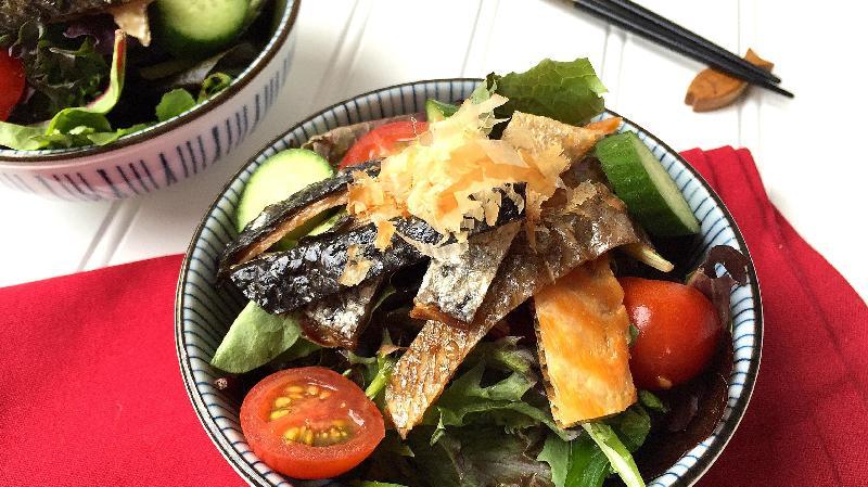 Salmon Skin Salad
