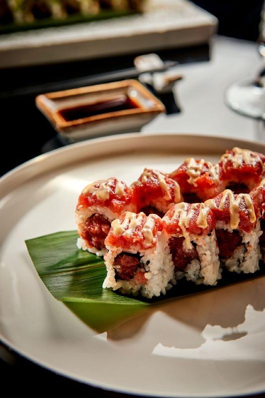 Spicy Magura Hot Roll
